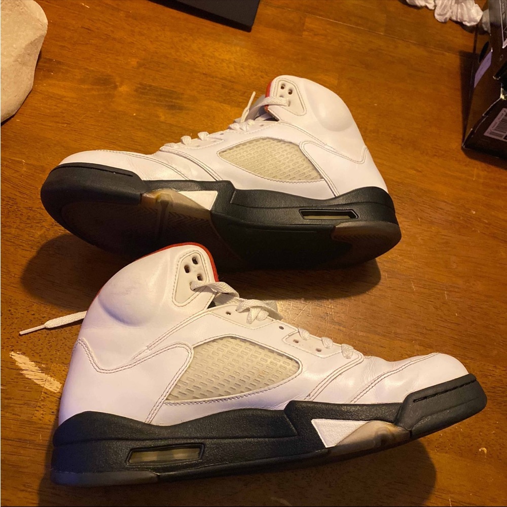 Men’s Air Jordan 5 Fire Red Size 11